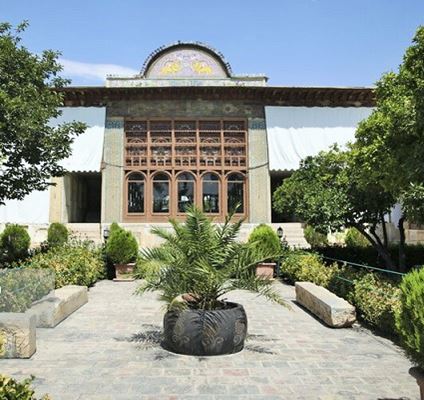 Среща с древните владетели на Иран в Музея на знаменитостите на Фарс.